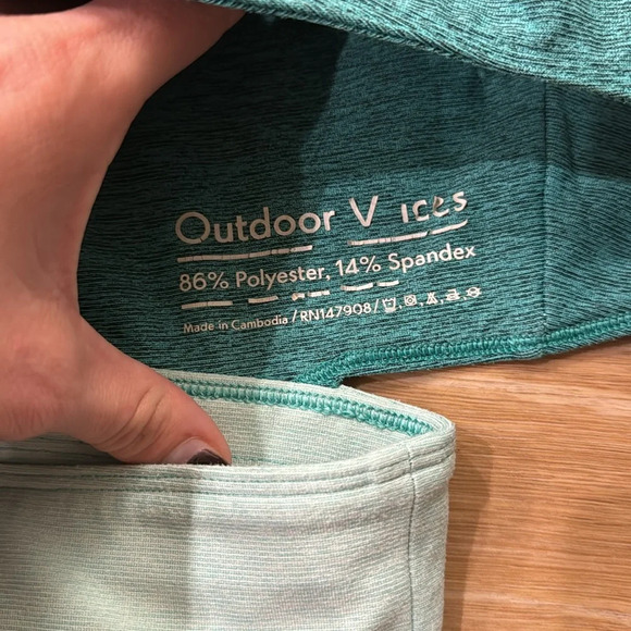 Outdoor Voices Tri-Tone Slashback Crop Top Bra - Picture 4 of 6